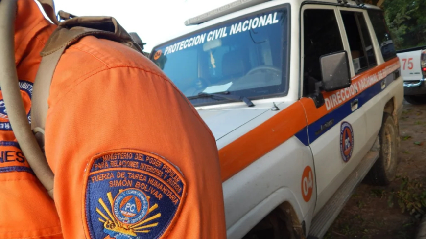 12 calcinados en autobús que se incendió tras volcar en la troncal 10 del estado Bolívar 