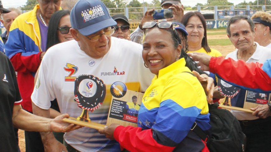 Cpbez abrió con nocaout softbol homenaje a las Glorias Deportivas