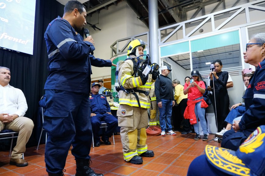Di Martino dotó con alta tecnología a los Bomberos de Maracaibo 