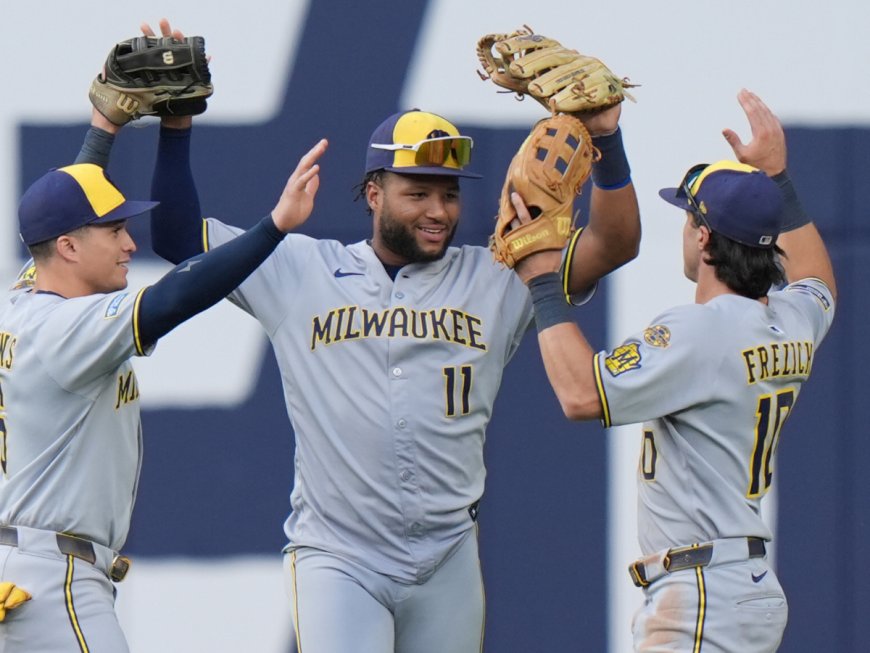 Jackson Chourio el héroe en triunfo histórico de Milwaukee
