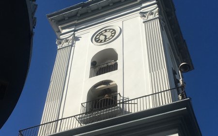 Con siete relojes, la Catedral ha marcado el paso de la historia