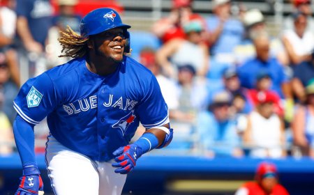 Toronto forzó el definitivo con un Vladimir Guerrero endemoniado