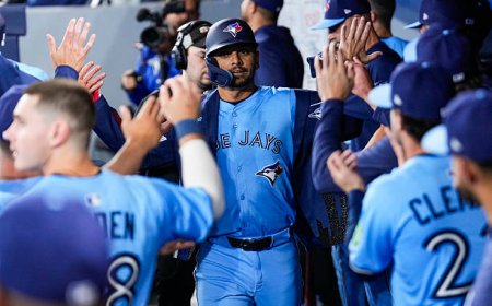 Andrés Giménez prendió la mecha y Toronto empató la Serie