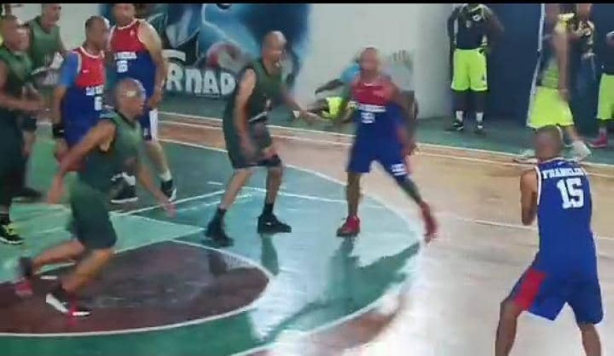 Una “Leyenda” se afianza en el Máster 60 de Baloncesto