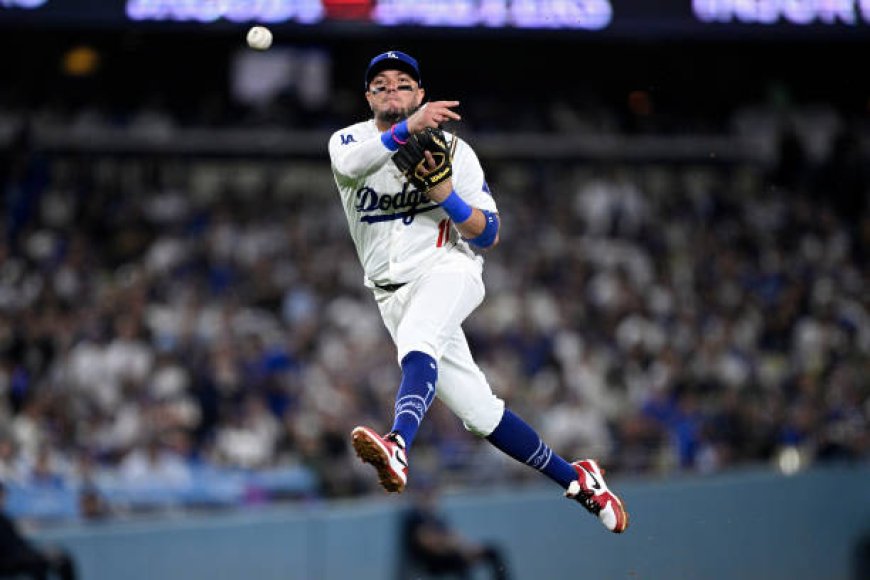 Miguel Rojas acaricia el adiós