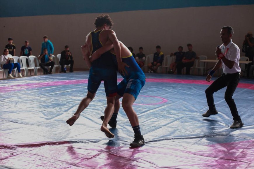 Talento del bueno en Festival de Lucha Olímpica hacia los Nacionales Comunales