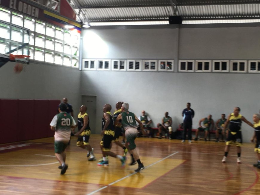BASQUET MAS 60: Cayó el invicto de Leyendas de Ocumare