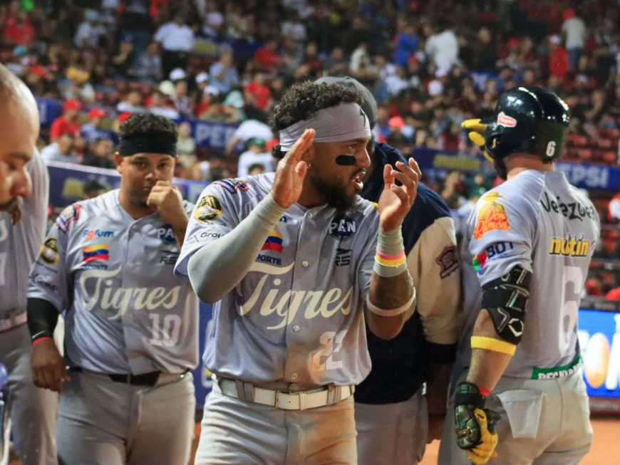Los Tigres de Guillén arrancan ganando