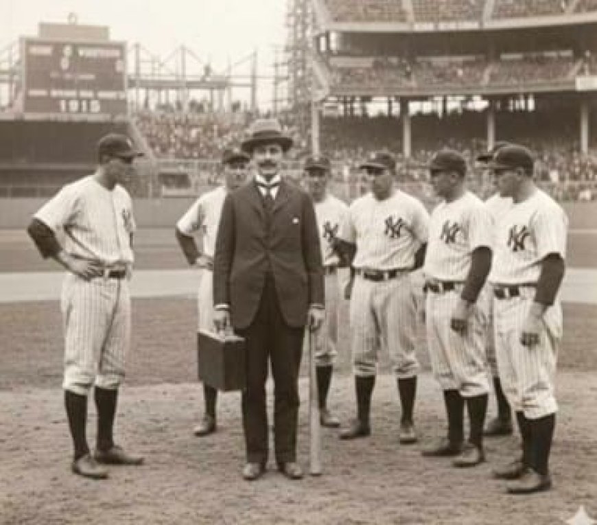 San José Gregorio Hernández visitó el Yankees Stadium