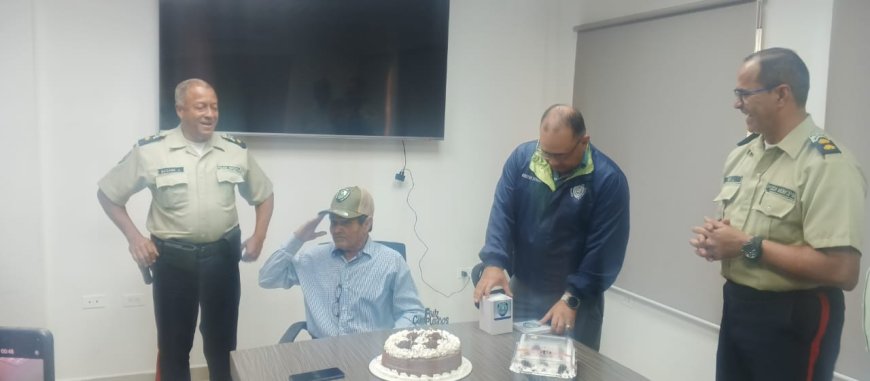 Polisur celebró el cumpleaño 76 del Tricampeón