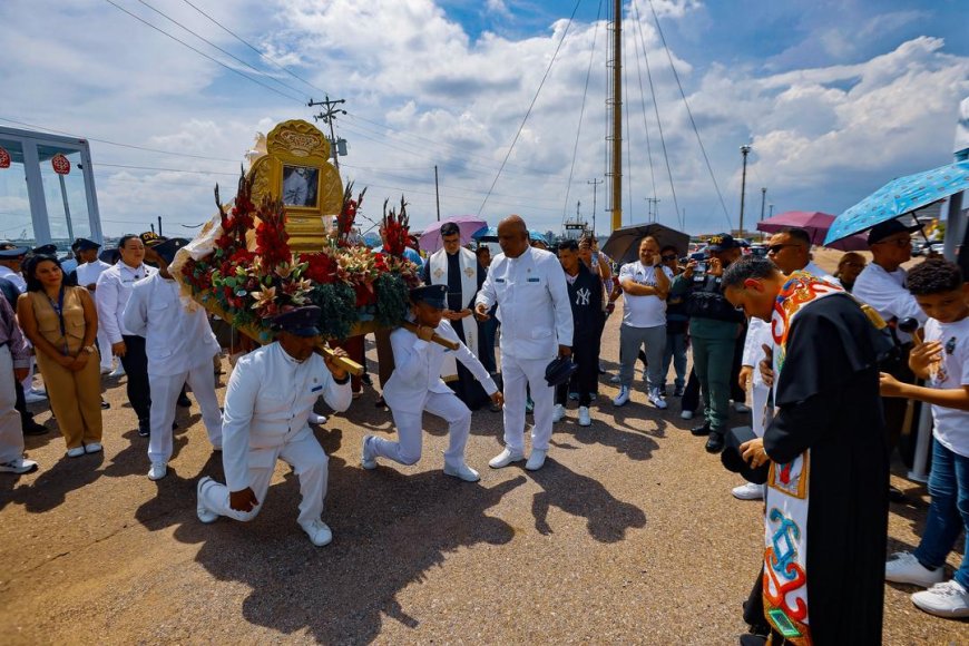 La Chinita visita a sus hijos de los pueblos costeros del Zulia.