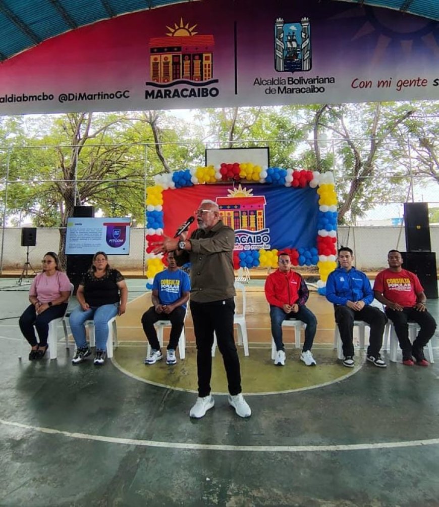 Di Martino entregó financiamiento a proyectos aprobados en Consulta de la Juventud