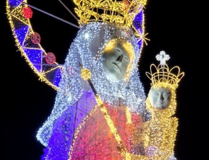 El titilar nocturno que alegra la ciudad: Marabinos colmaron Bella Vista en el encendido