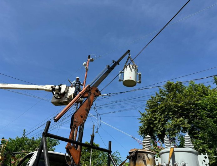 Otros 50 transformadores instaló el Gobierno Bolivariano en Maracaibo