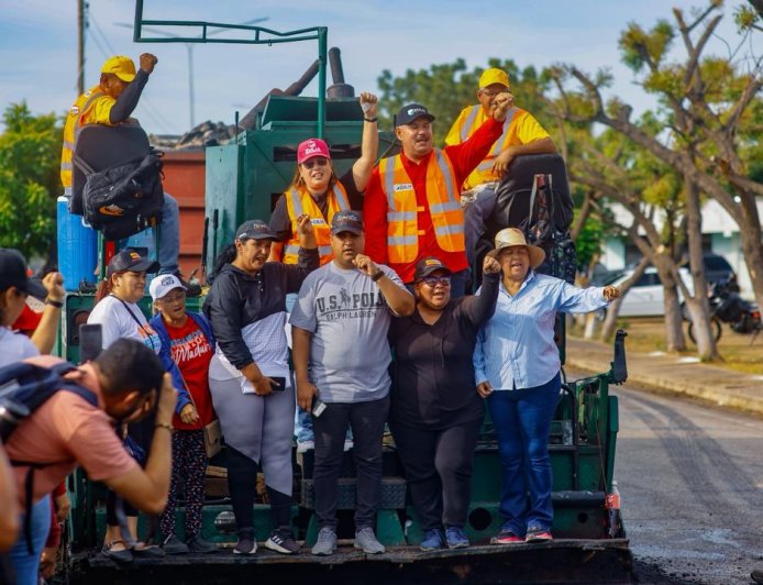 Plan Integral Soluciones para los Zulianos llegó a Santa Rita con 4.000 toneladas de asfalto