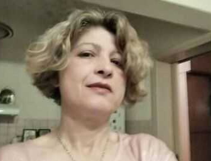 La mató la bufanda que lucía en su panadería