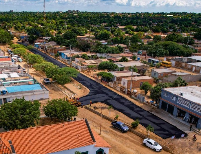 Plan Estadal de Asfaltado arrancó en Villa Baralt y beneficia a más de 23.600 habitantes
