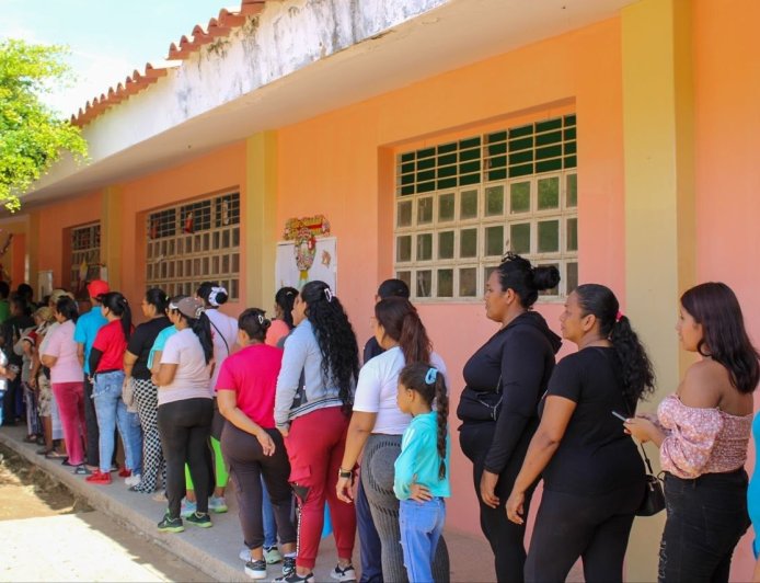 Gobernador Caldera destaca participación del pueblo zuliano en Consulta Popular Nacional