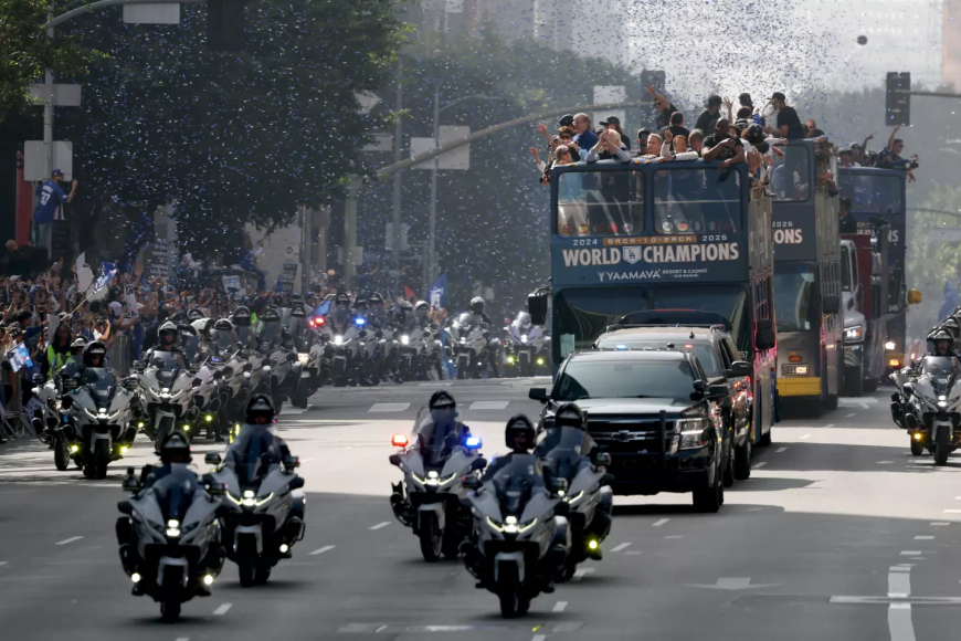 FIESTA EN LOS ANGELES: Los bicampeones celeberaron a lo grande