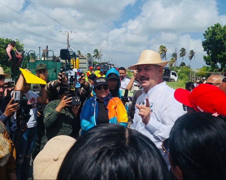Gobernador Caldera: Antes de Navidad la Guajira venezolana tendrá asfaltada 70 kilómetros de vialidad