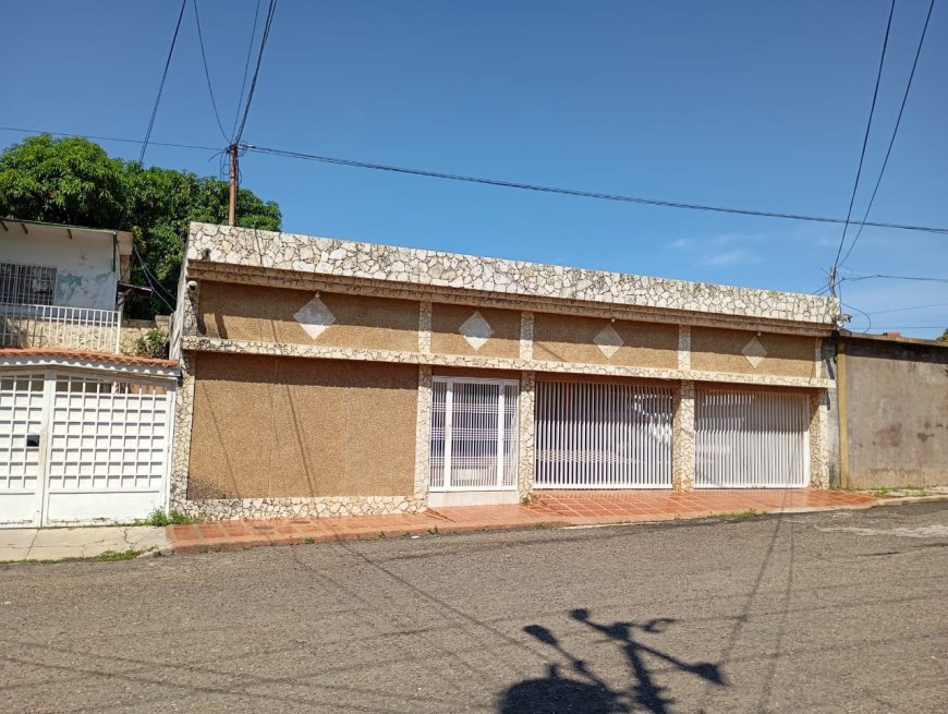 Novela del periodista zuliano Ernesto J. Navarro ganó Premio Nacional de Literatura “Stefania Mosca” 2025