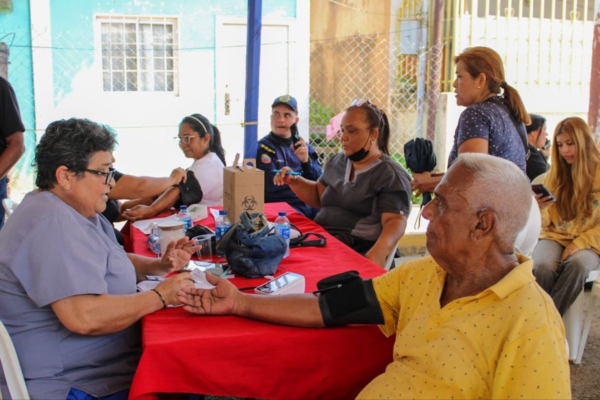 ¡La salud ilumina la fiesta en Bella Vista!: Alcaldía garantiza atención y protección en el encendido