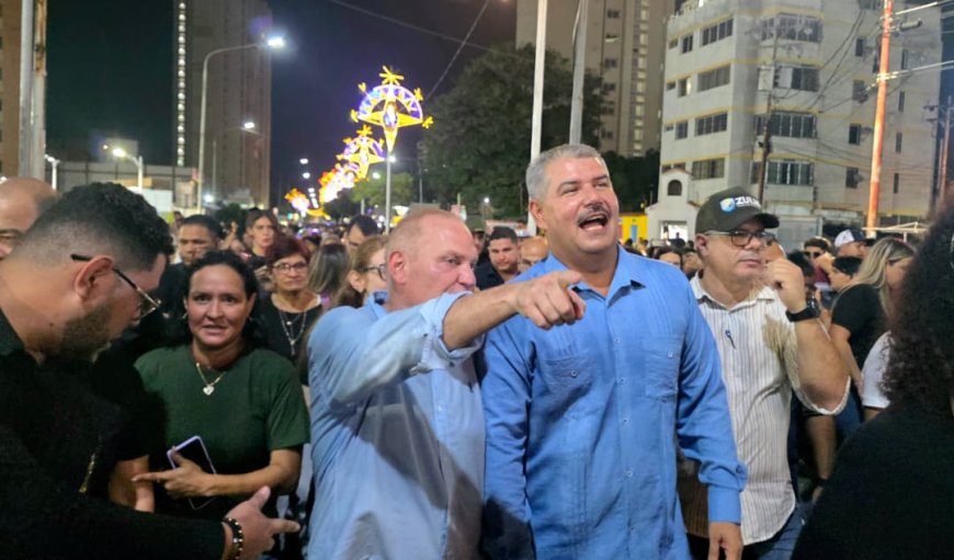 El titilar nocturno que alegra la ciudad: Marabinos colmaron Bella Vista en el encendido