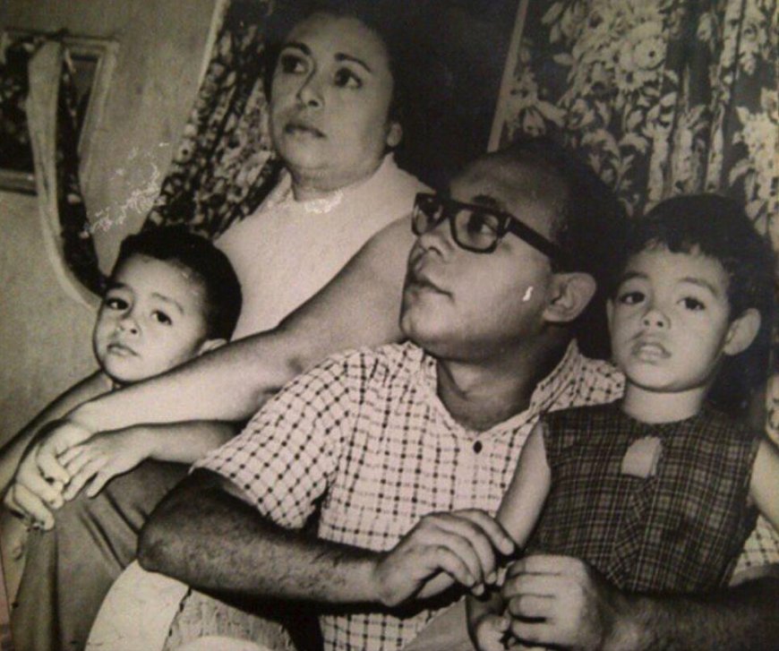 "Después de parrandear aquel viernes, Ricardo me fue a llevar en su Jeep a mi casa"