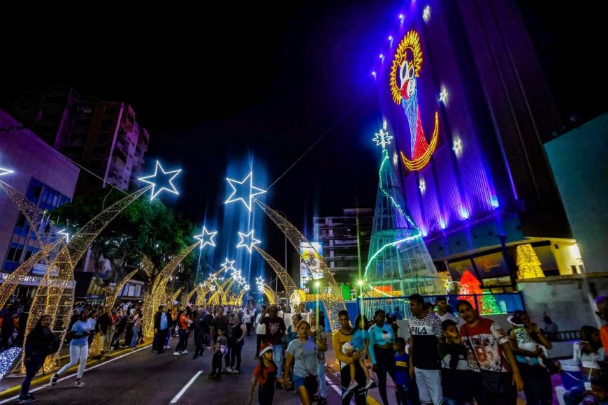 Luis Caldera y Di Martino caminaron junto a un pueblo feliz encendido de Bellavista