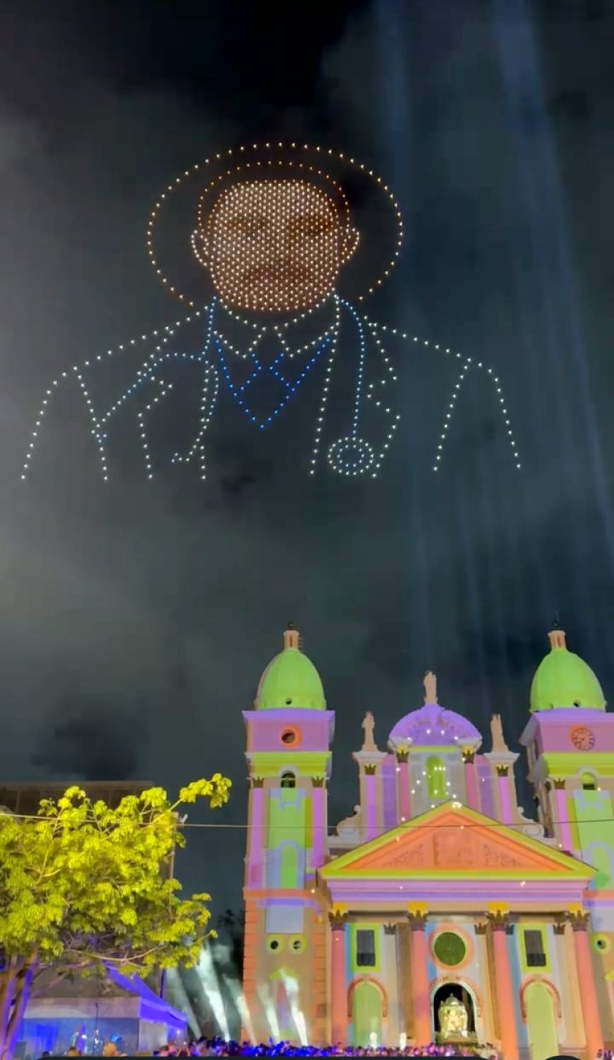 DRONES Y GAITERITOS: En un homnaje lleno de santidad, el pueblo disfrutó el esplendor del cielo marabino