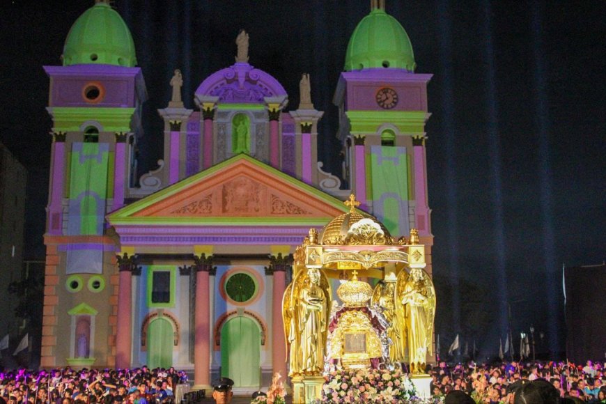 DRONES Y GAITERITOS: En un homnaje lleno de santidad, el pueblo disfrutó el esplendor del cielo marabino