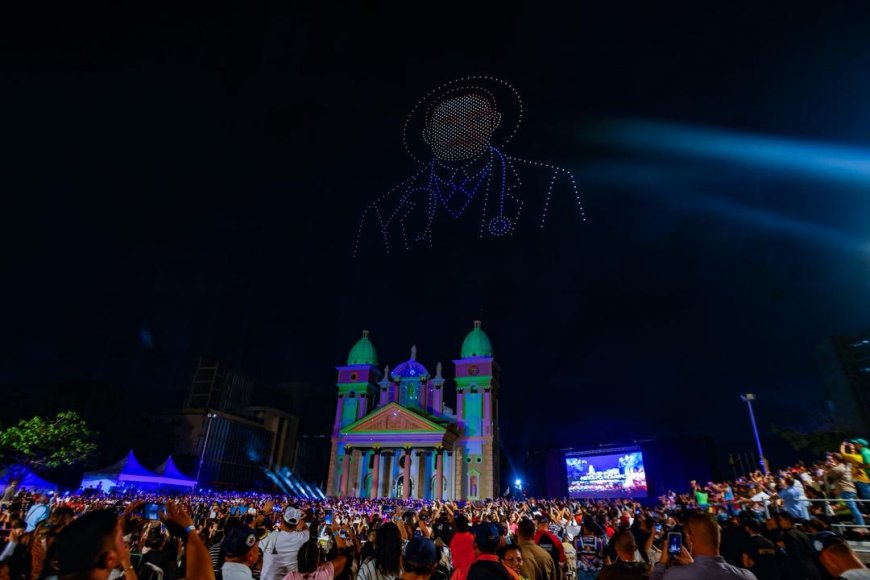 Maracaibo rendida ante “El Parroquiano” con 1.500 gaiteritos y espectáculo de drones