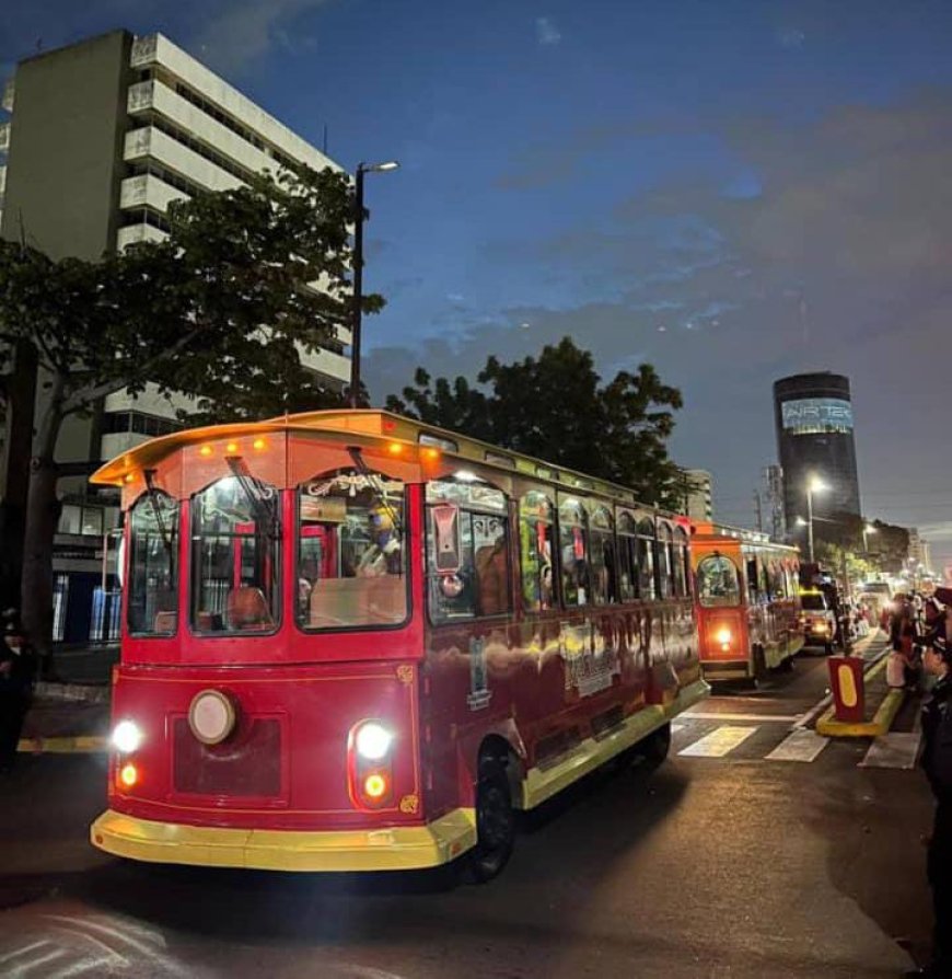 FERIA DE LA CHINITA: Grandioso desfile y explosión musical