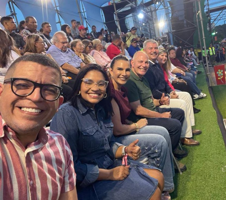 FERIA DE LA CHINITA: Grandioso desfile y explosión musical