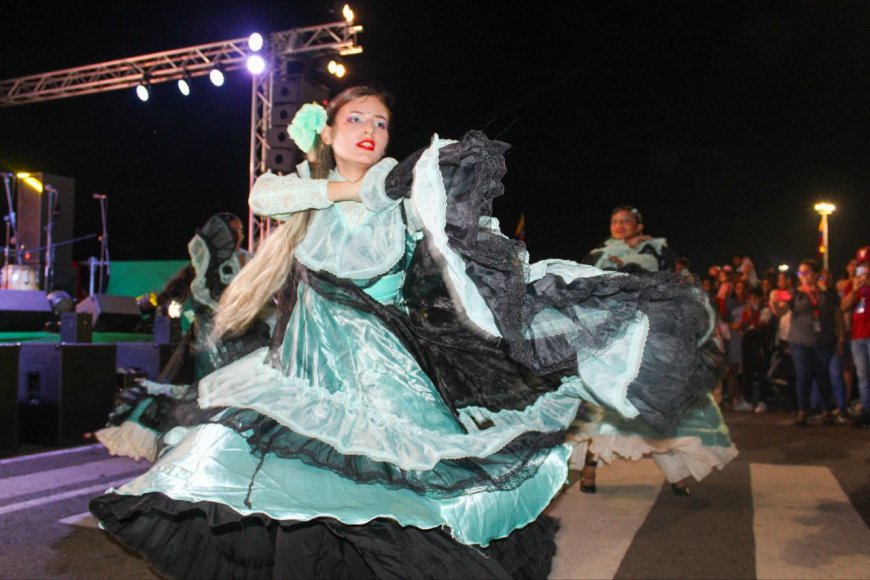16 años después, el encendido navideño volvió a brillar en la Vereda del Lago