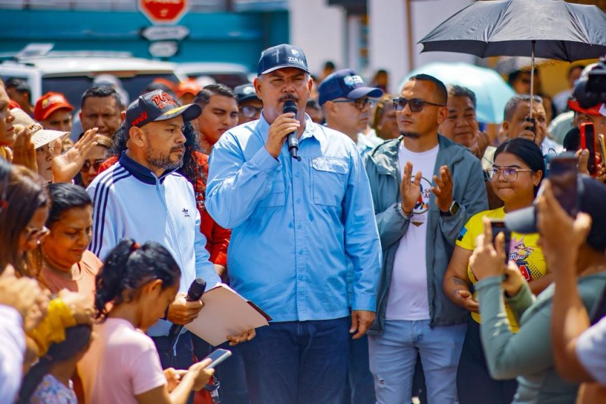 Asfaltado en tres frentes: Luis Caldera activa 15.670 toneladas en San Francisco y Maracaibo