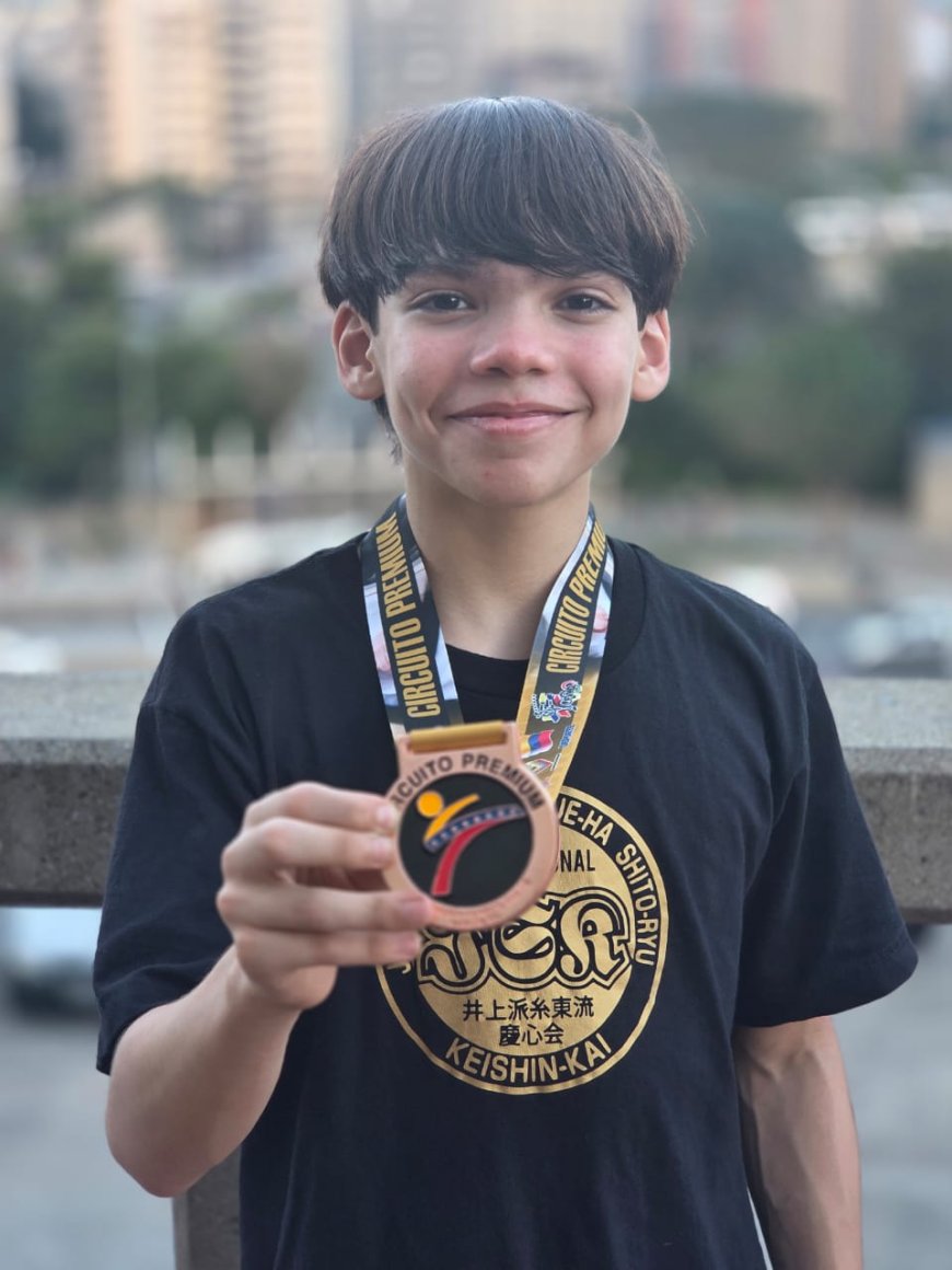 Zuliana Amanda Huérfano oro en el Circuito Premium de Karate Do