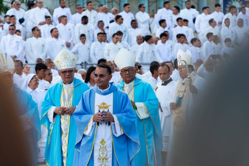 Feligresía llena de paz y devoción mariana celebró eucaristía en honor a La Chinita