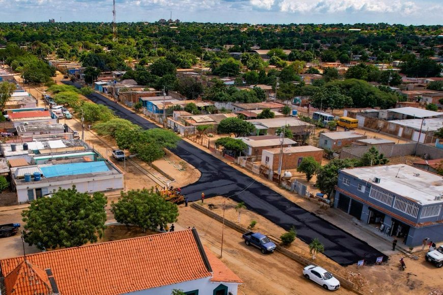 Plan Estadal de Asfaltado arrancó en Villa Baralt y beneficia a más de 23.600 habitantes