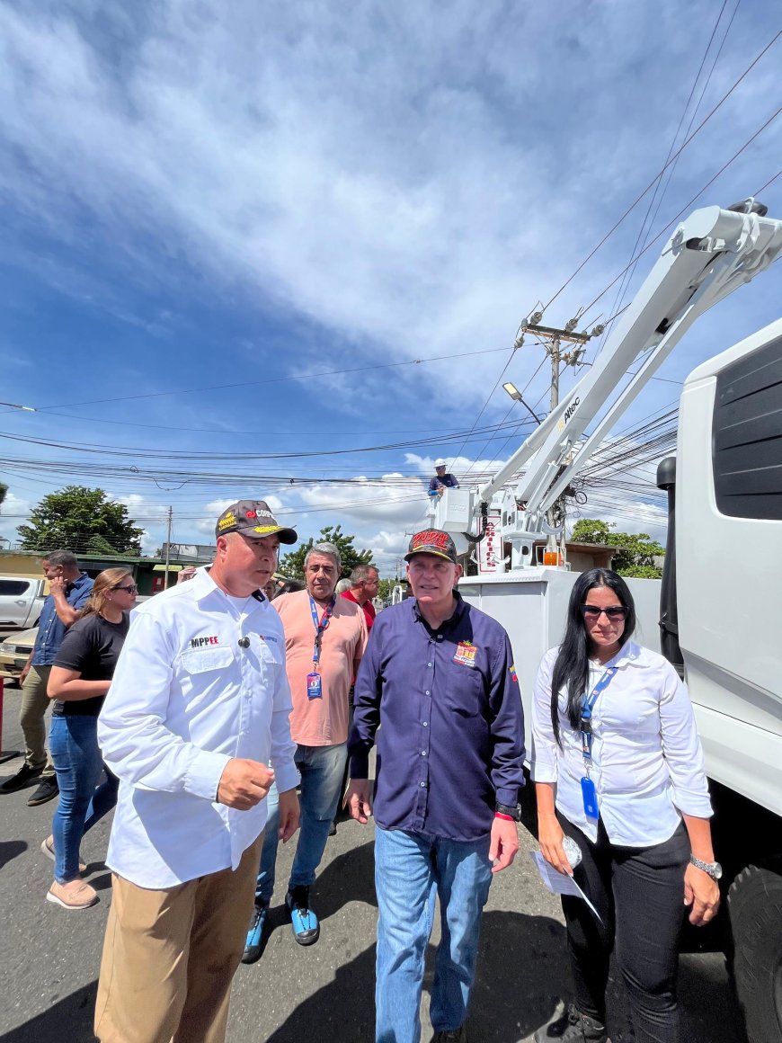 Más de 600 luminarias instaló en Maracaibo Di Martino con Corpoelec y la Gobernación