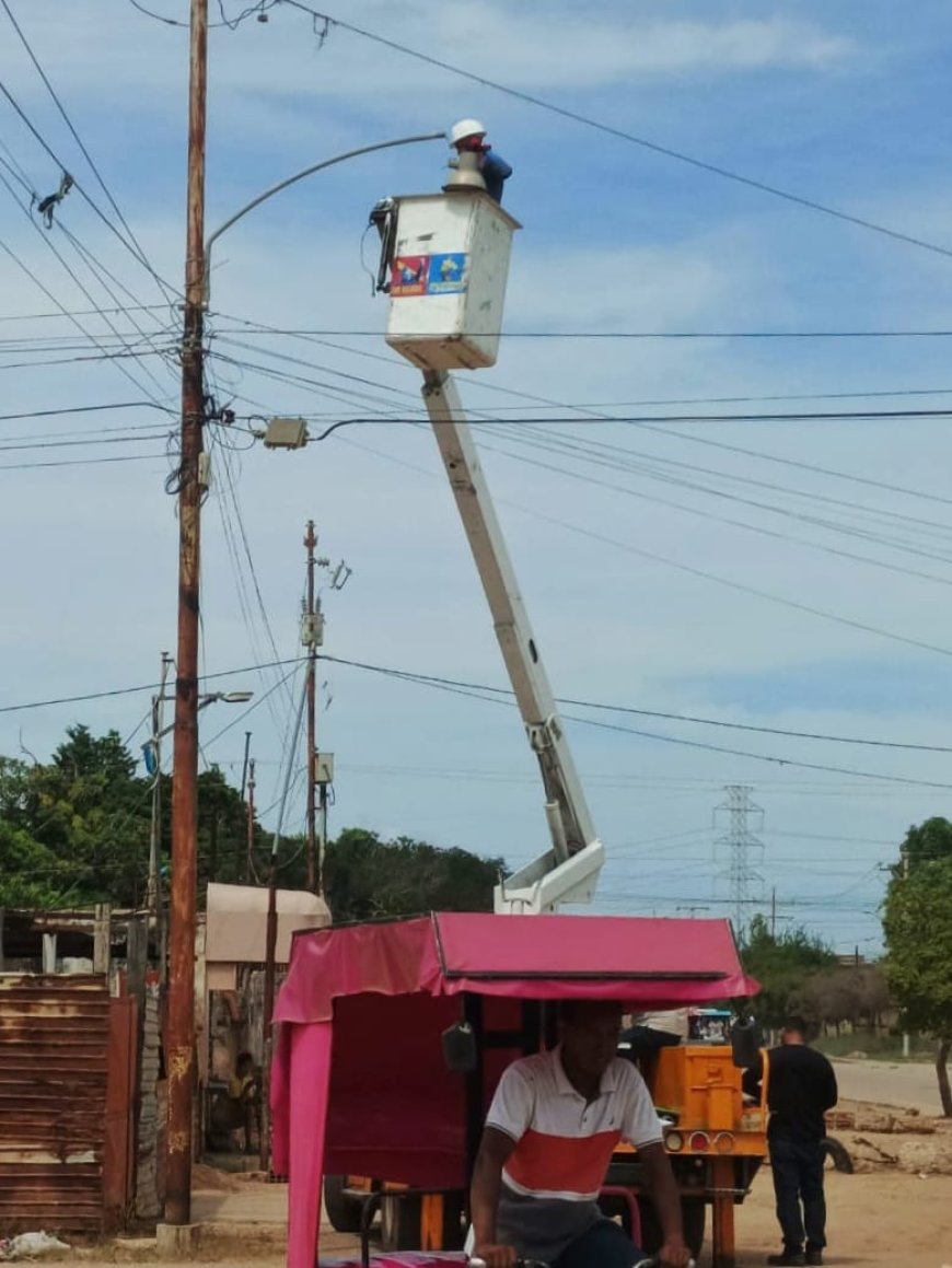 Arterias viales de Maracaibo Oeste salieron de la oscuridad: Gobernación las iluminó 