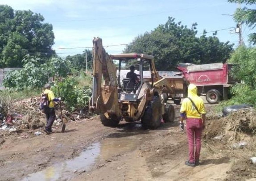 Operación ¡Saca tu cachivache! hizo de las suyas en el Barrio El Mamón B2 