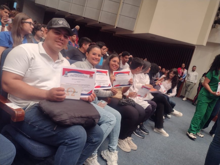 Volvieron las becas “Ana María Campos”: un impulso de verdad al estudiante marabino