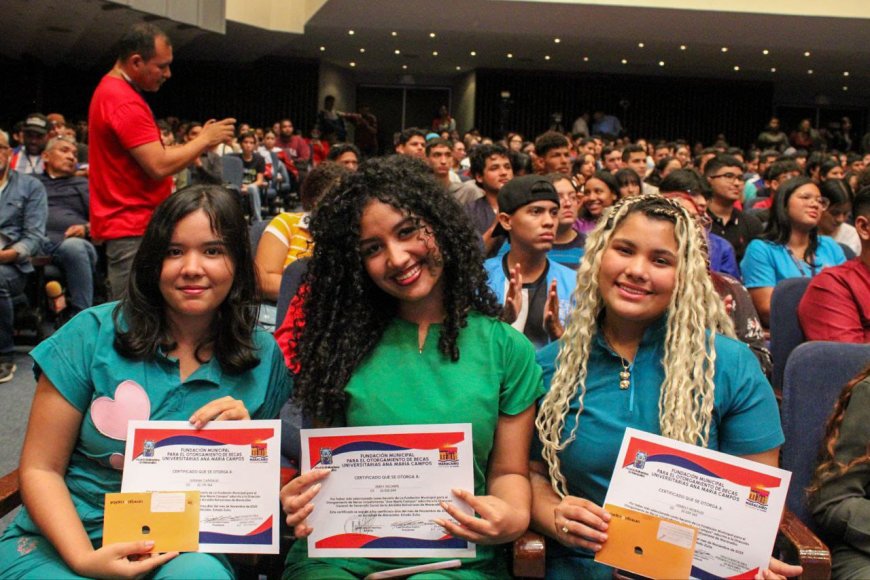 Alcalde Di Martino: "Como gestión humanista reactivamos las becas"