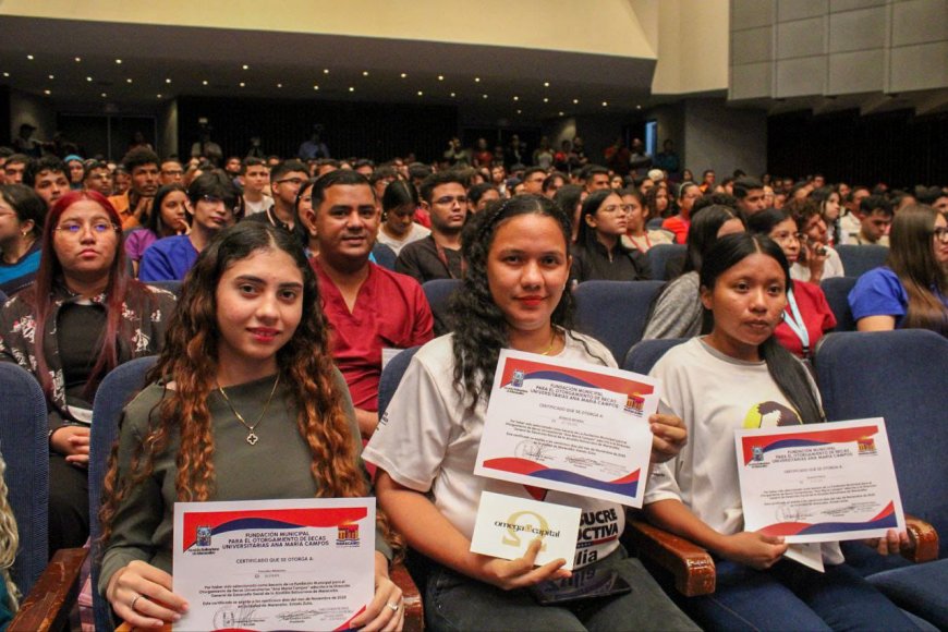 Alcalde Di Martino: "Como gestión humanista reactivamos las becas"