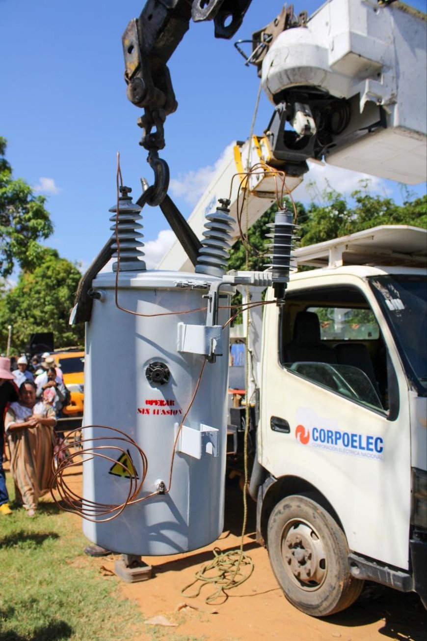 250 familias contentas en San Isidro con 6 transformadores que les instaló Di Martino