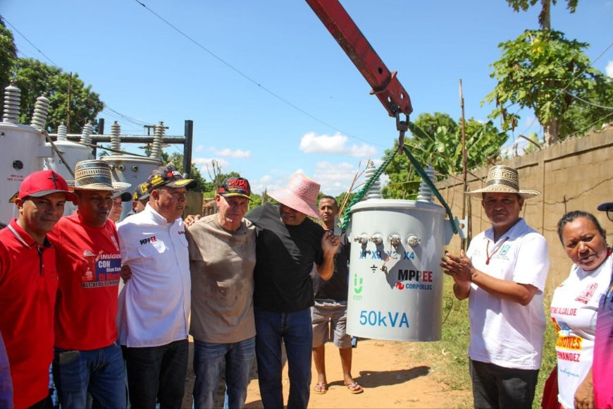 250 familias contentas en San Isidro con 6 transformadores que les instaló Di Martino