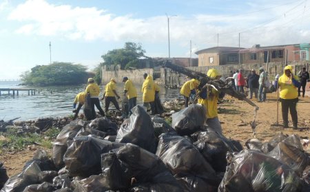 Limpiando playa Macuto celebró el IMA su aniversario