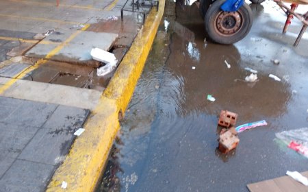 Casco Central de Maracaibo: Brotó río de agua potable del centro comercial San Felipe