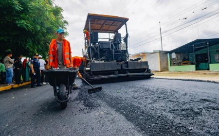 Gira de trabajo en Sucre del gobernador Caldera incluyó salud, asfaltado y educación